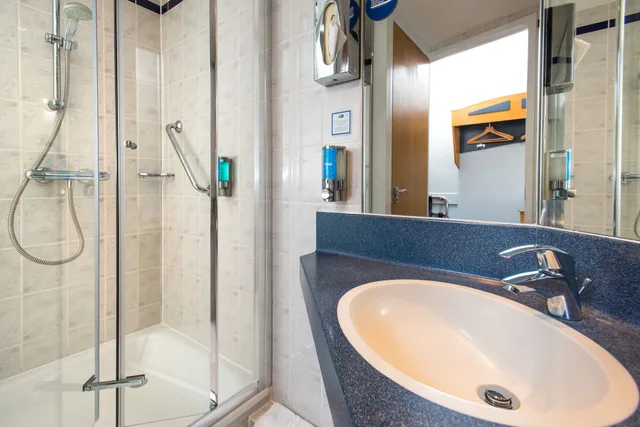 غرفة قياسية بسرير مزدوج مع أريكة، Holiday Inn Express East Midlands Airport 8/9