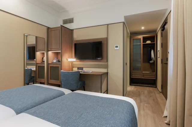 Interior, Double Bed, Medinaceli Hotel 2/3