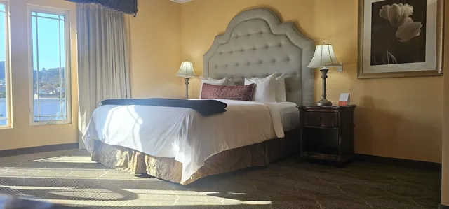 غرفة بريميوم بسرير كينج لذوي الإعاقة، Villa Montes Hotel Ascend Hotel Collection 1/2