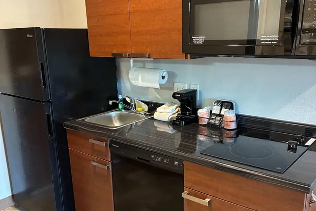 Room, Queen Bed, Accessible, MainStay Suites Spokane Valley, WA 6/8