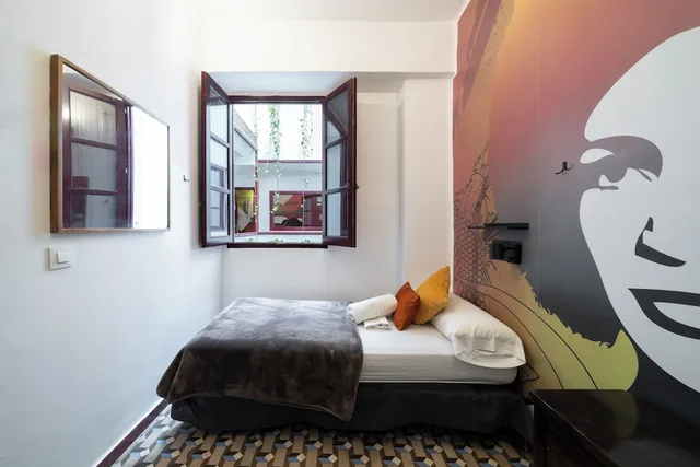 غرفة بسريرين منفصلين بحمام مشترك، Home Youth Hostel 4/8