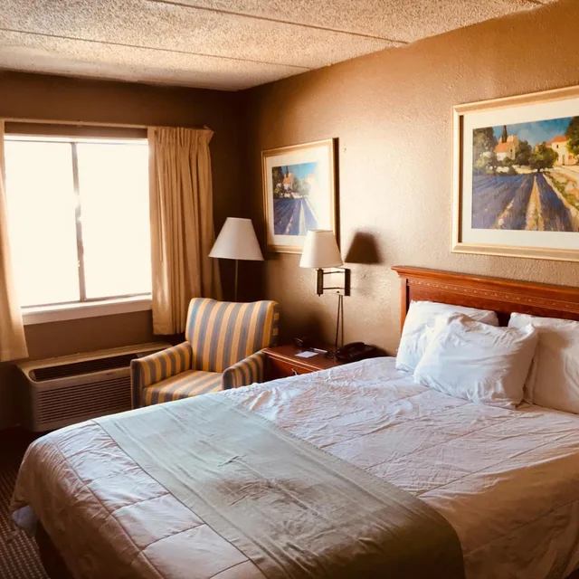 غرفة بسرير كوين للمدخنين لذوي الإعاقة، Americas Best Value Inn Laredo 3/6