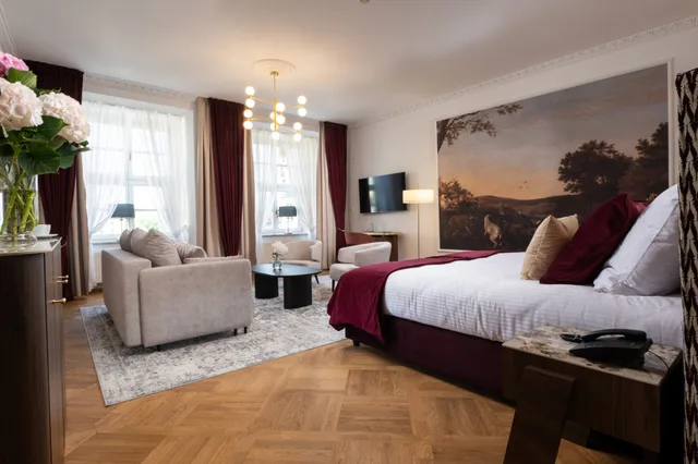 Apartment, Square View, Main Building، Palladian Hotel 2/6