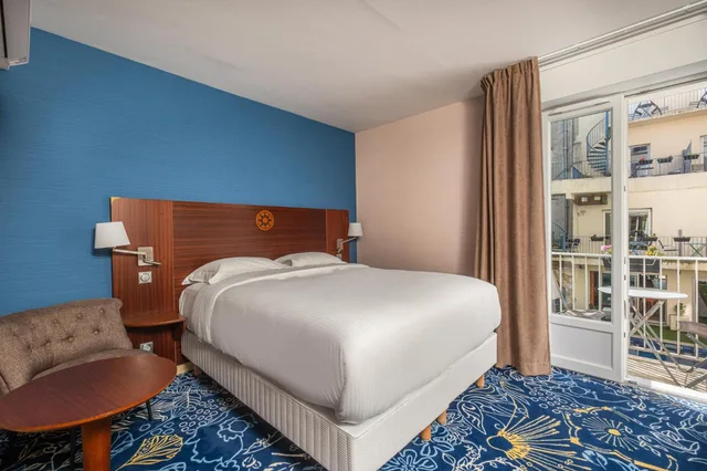 Select, Double Bed, Street View، Hotel Le Yachtman 8/10