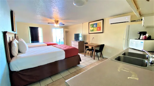 غرفة بسريرين، OYO Hotel Rockport- Bay View 2/3