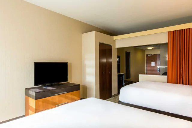 جناح بسريرين كينج، Cambria Hotels Plano Frisco 2/2