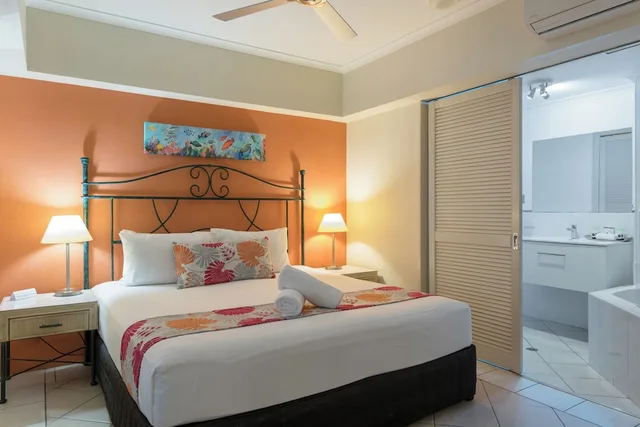 1 Bedroom, King Bed, Pool View, Adult Only، LE CHER DU MONDE 1/4