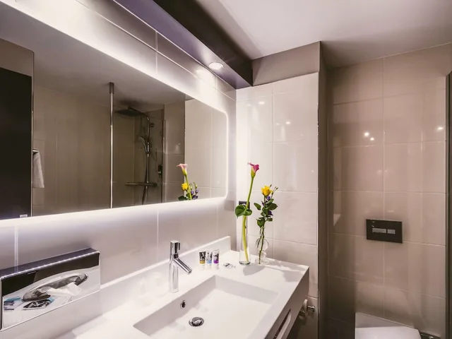 غرفة بريفيليج بسرير مزدوج، MERCURE PAU PALAIS DES SPORTS 6/9