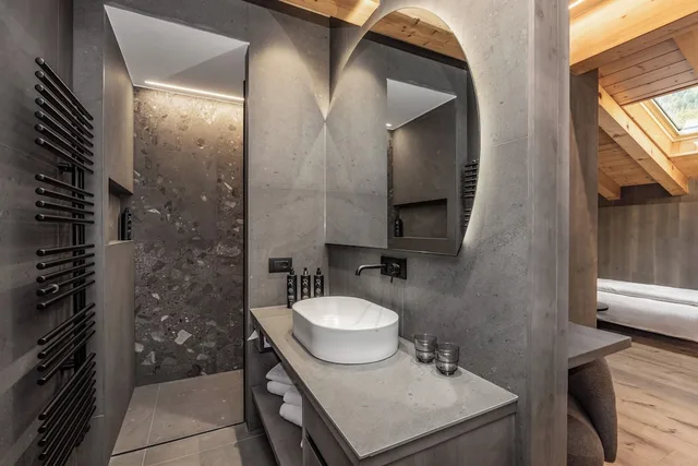 Nature Living, 1 King and 1 Single Beds, Hotel Palace Ravelli 6/7
