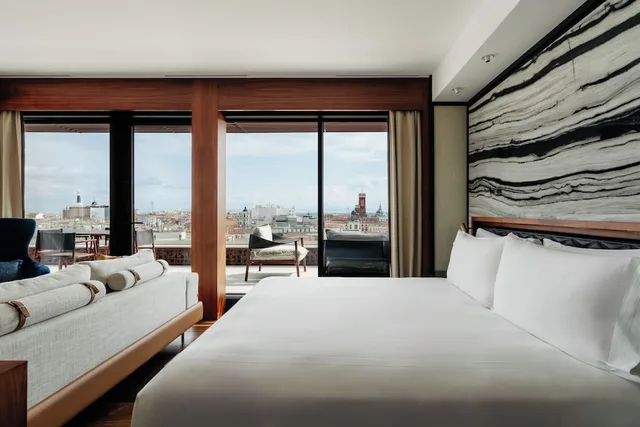 جناح ركني بسرير كينج بشرفة، Hyatt Thompson Madrid 1/5