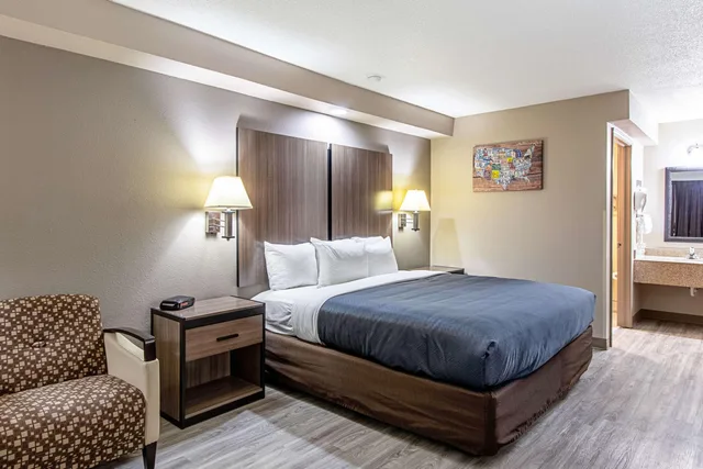 غرفة بسرير كينج، Econo Lodge Kingsville 1/4