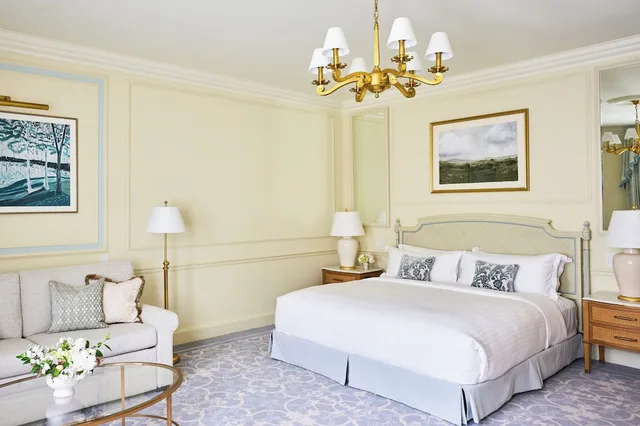 Junior Suite, King Bed, Sofa, The Charleston Place 3/4