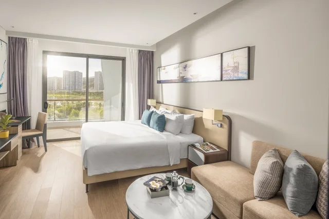 غرفة تنفيذية بسريرين كينج بـ3 غرف نوم، Citadines Marina Halong 1/3