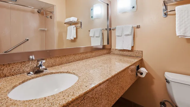 Standard, King Bed, Accessible, Best Western Plus Capitola By the Sea Inn Suites 7/8