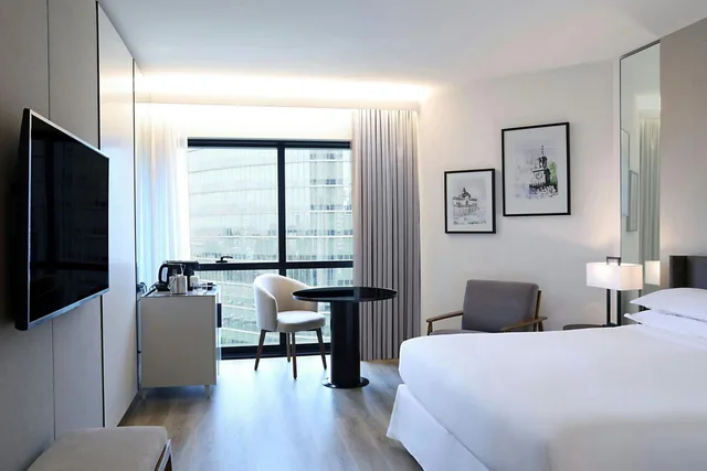 Guest Room, Superior, King Bed, Pool Access, Sheraton Buenos Aires Hotel And Convention Center 3/10