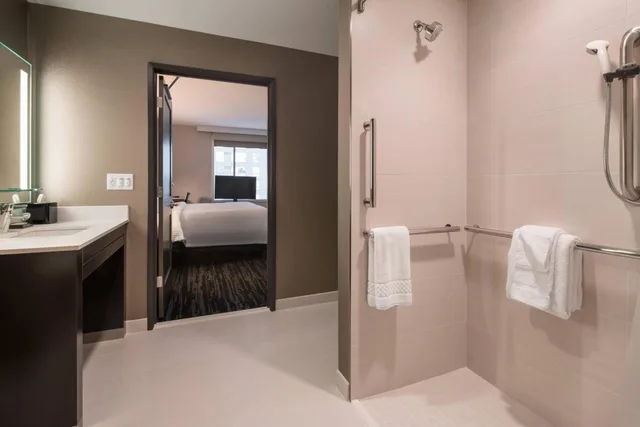 Junior Suite, King Bed, City View, Sofa, Bathtub, Accessible, RESIDENCE INN SEATTLE DOWNTOWN/CONVENTION CENTER 4/5