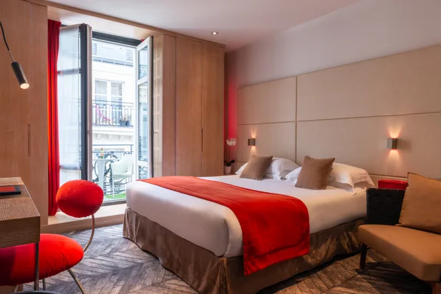 DELUXE ROOM Capacity 1 pax، Golden Tulip Opera de Noailles 1/3