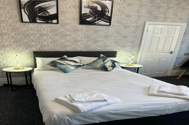غرفة قياسية ثلاثية، OYO Marine Parade Hotel Eastbourne Pier 2/6