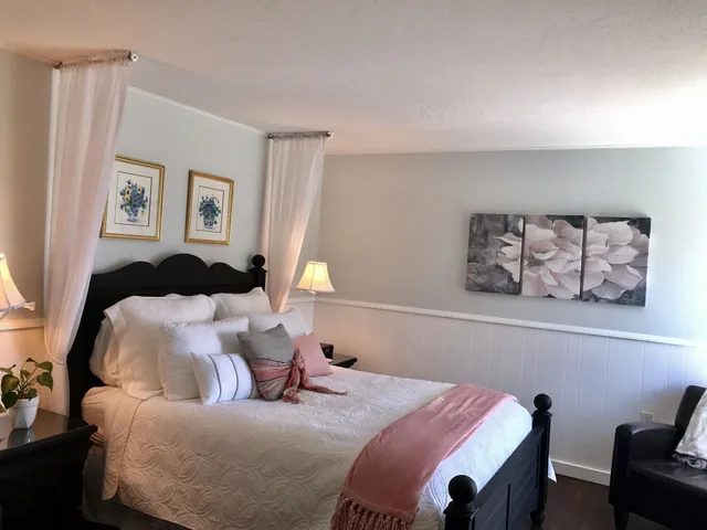 Amber, King Bed، Agate Cove Inn 2/4
