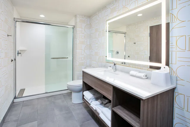 جناح بسرير كينج بغرفة نوم واحدة، Home2 Suites by Hilton Traverse City 2/2
