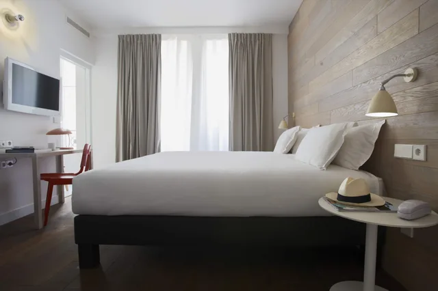 Club, Double or Twin Bed, 9hotel Opera Paris 1/3
