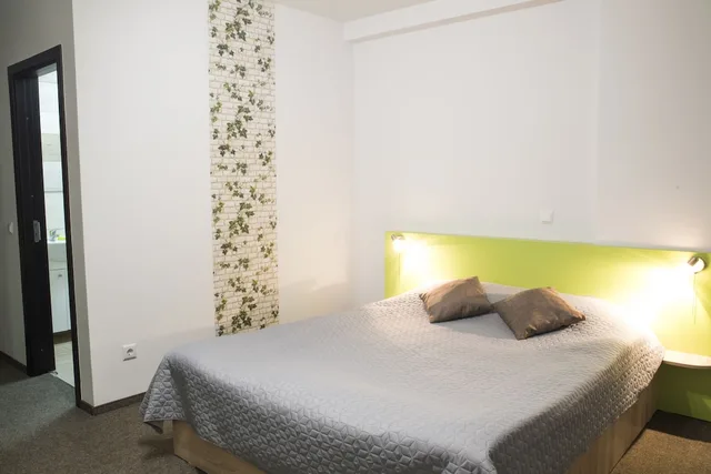 Classic, Queen Bed, Hill View، Vila William's 2/6