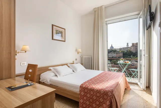 غرفة قياسية بسريرين منفصلين بإطلالة على المدينة، Hotel Minerva 4/10