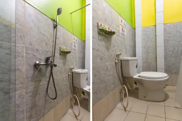 غرفة قياسية بسرير مزدوج، OYO 3727 Homestay Gayatri Sawojajar 10/10