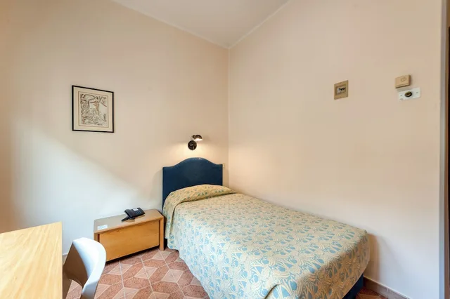 غرفة مفردة، Hotel Barsotti 13/19