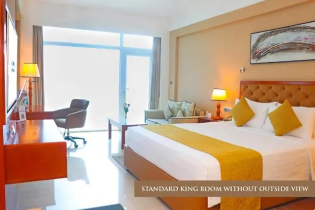غرفة قياسية بسرير كينج، Marino Beach Colombo 1/3