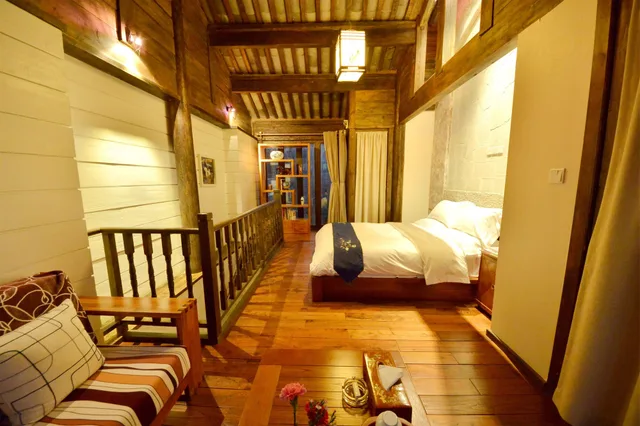 لوفت عائلي بسريرين كوين، Lijiang Shuhe Youyiju Private Club 3/5