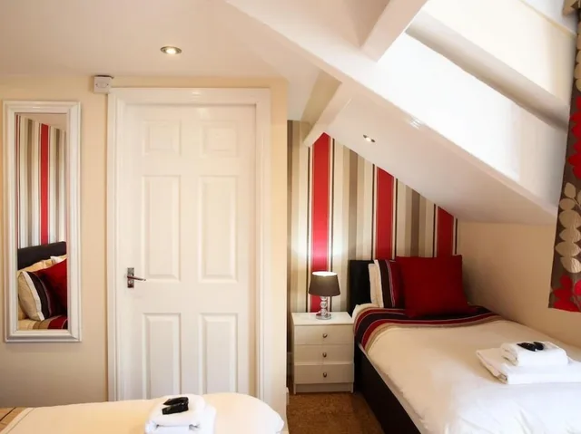 جناح بسرير مزدوج وسرير فردي، The Riviera Guesthouse 8/10