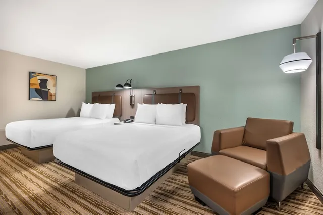 غرفة قياسية بسريرين كوين، Best Western Plus Richmond Indiana I-70 2/3