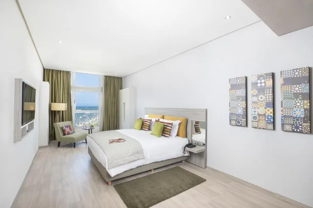 جناح جونيور بسرير كوين، Marina Bay City Center Tangier 1/2