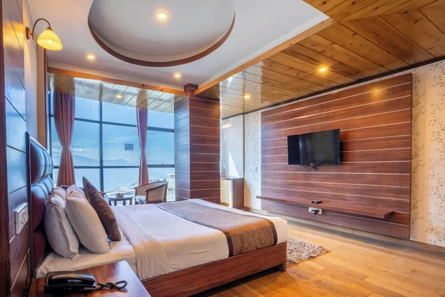 غرفة تنفيذية بسرير كوين، Jai Hotels 3/7