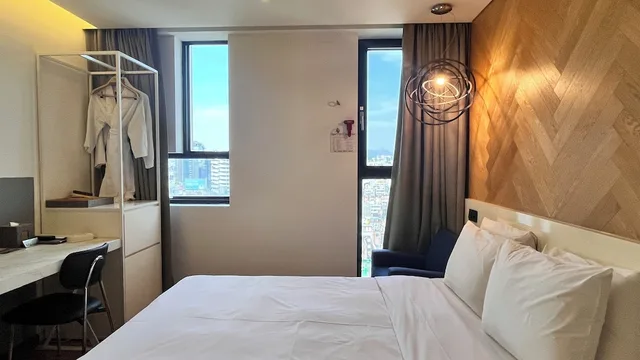 غرفة سوبيريور عائلية بسرير مزدوج وسرير فردي، Hotel The Designers LYJ Gangnam Premier 2/4
