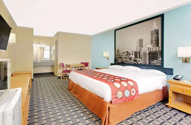 غرفة بسرير كينج، Super 8 by Wyndham Cartersville 2/2