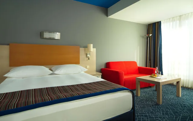جناح جونيور بسرير كوين في طابق مرتفع، Radisson hotel Baku 1/10
