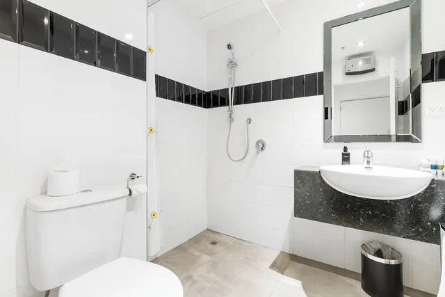 جناح بغرفتي نوم، Hotel 115 Christchurch 5/6