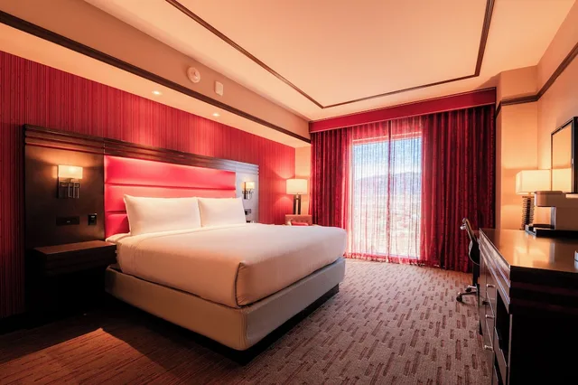 غرفة قياسية بسرير كينج، Santa Ana Star Casino Hotel 3/4