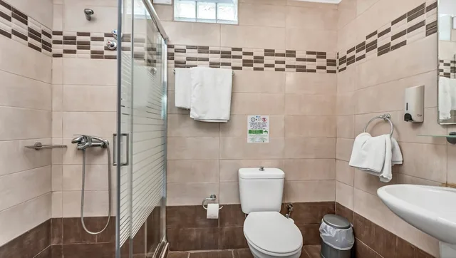 جناح جونيور بسريرين منفصلين بإطلالة على البحر مع أريكة، Almare Beach Hotel 2/2