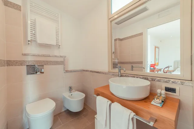 غرفة بانورامية بإطلالة على البحر بشرفة، Villa Paradiso 3/3