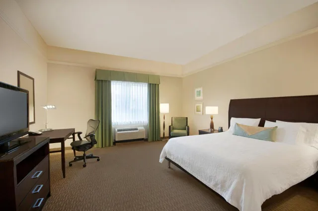 Room, Queen Bed, Accessible, Hilton Garden Inn Victorville 2/2