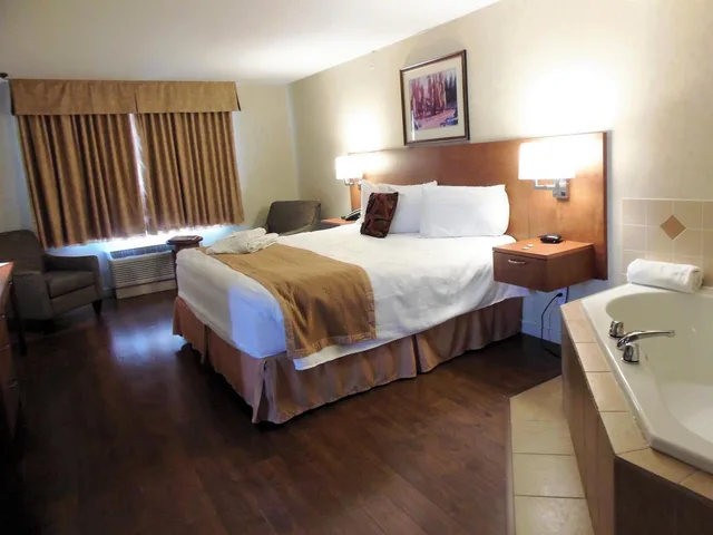جناح بغرفتي نوم، Rosslyn Inn & Suites, SureStay Collection by Best Western 9/10