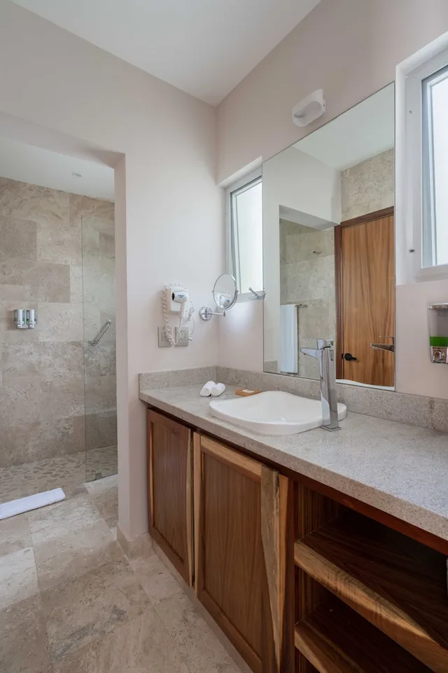 شقة كلاسيكية بسرير كينج مع أريكة، Valhalla Residence by Biwa 5/6