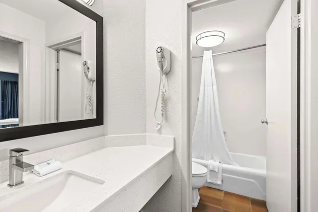 غرفة قياسية بسرير كوين، Quality Inn Slidell I-10 4/4