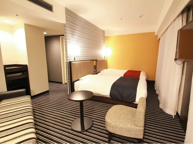 غرفة قياسية بسريرين منفصلين مع أريكة للمدخنين، Apa Hotel Fukuoka Watanabedori 2/5