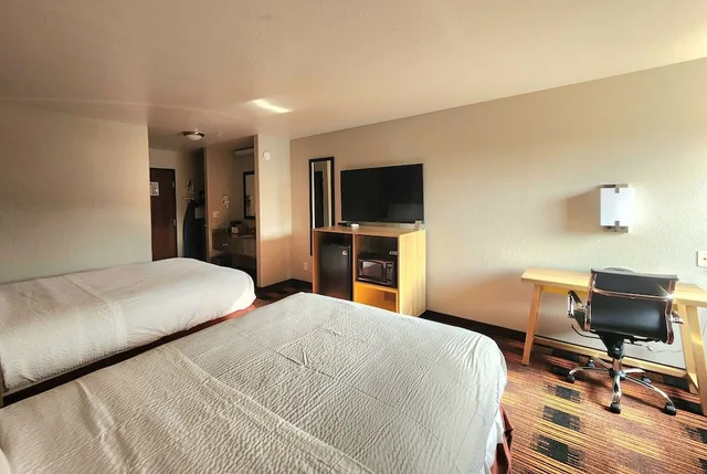 غرفة بسريرين كوين، Days Inn by Wyndham Lumberton 1/9