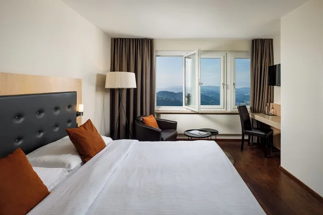 Panorama, Double Bed, Lake and Mountain View، Hotel UTO KULM 3/7