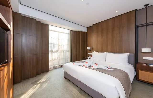 غرفة غراند بسرير كينج بإطلالة على الحديقة، TEA BOUTIQUE HOTEL WEST LAKE 1/6